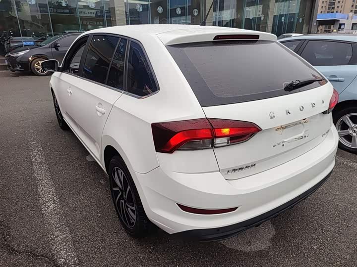 Фото 5 - Skoda Rapid Spaceback
