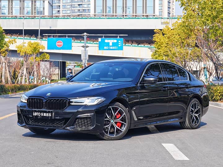 Фото 1 - BMW 5 Series