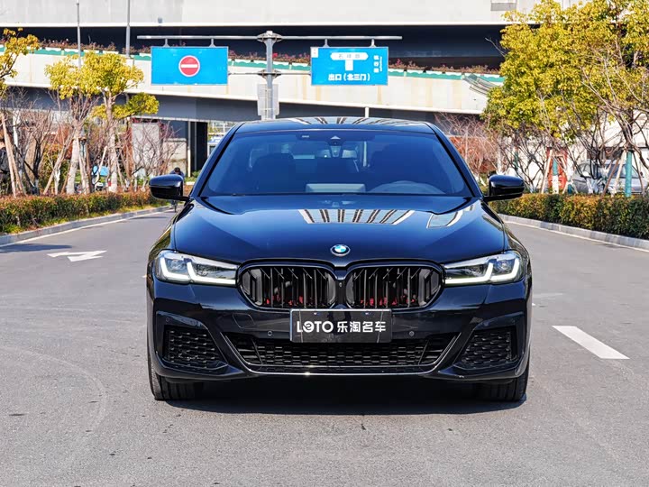 Фото 2 - BMW 5 Series