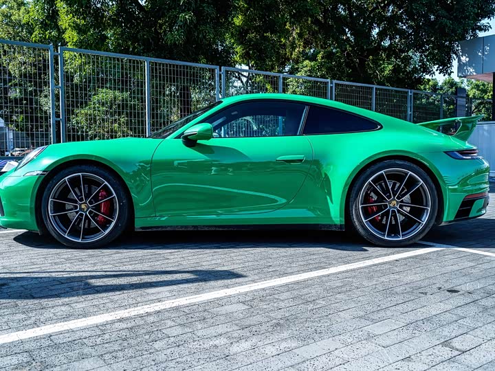 Фото 3 - Porsche 911