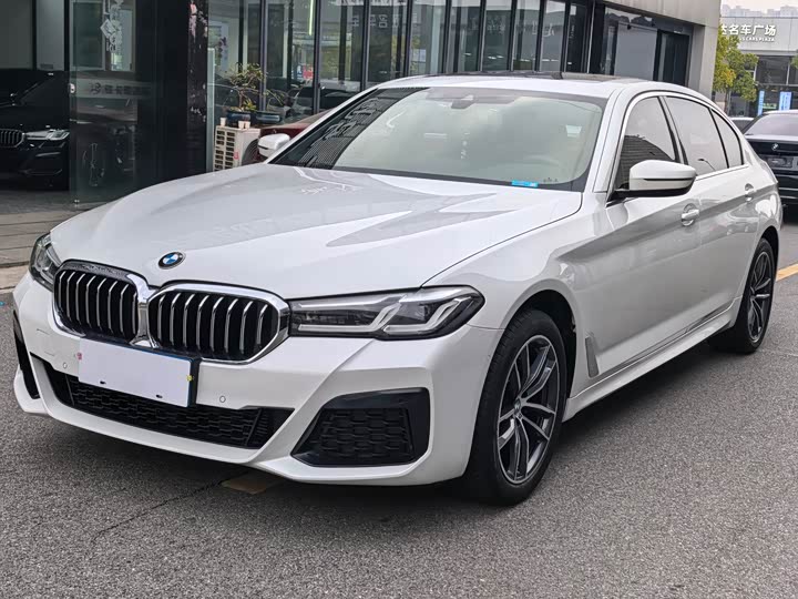 Фото 1 - BMW 5 Series