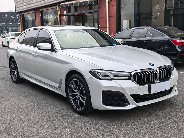 Фото 3 - BMW 5 Series