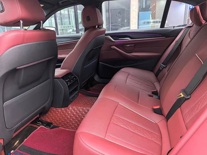 Фото 5 - BMW 5 Series