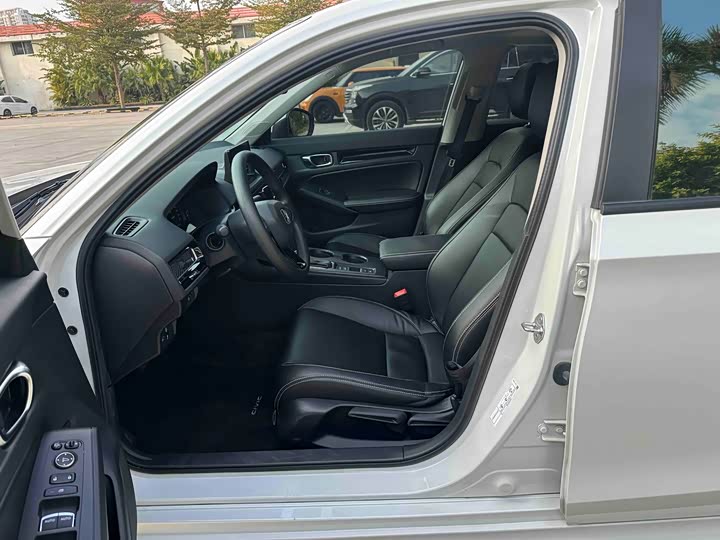 Фото 4 - Honda Civic