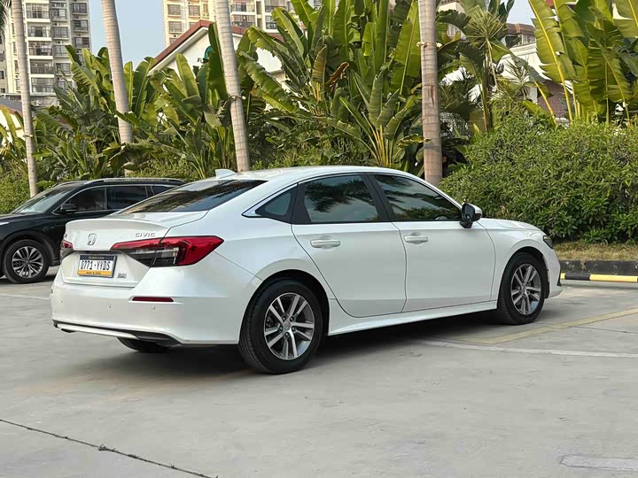 Фото 9 - Honda Civic