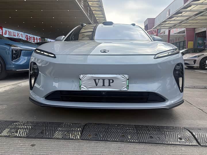 Фото 3 - Nio ET5T