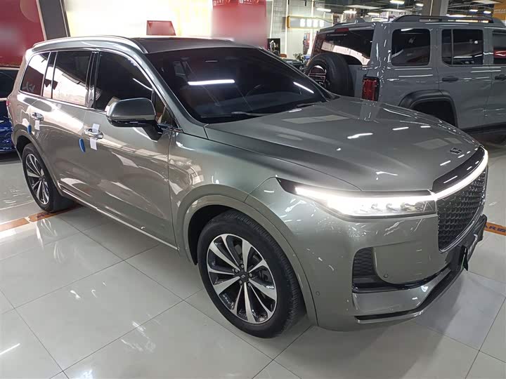 Фото 4 - LiXiang One