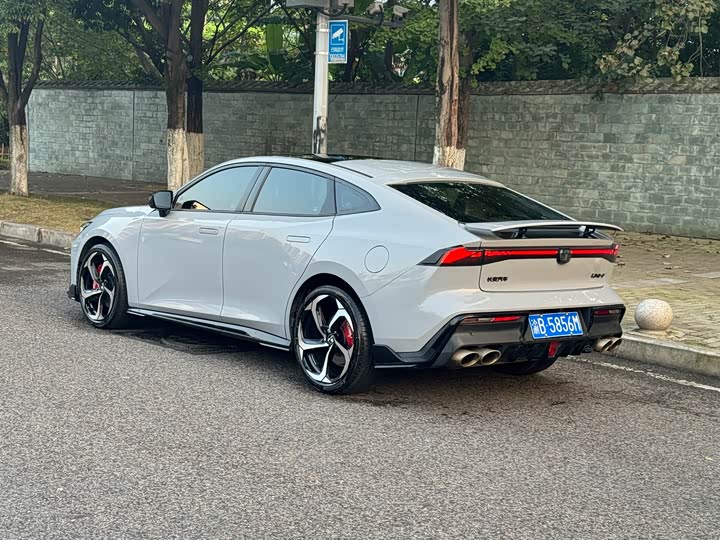 Фото 3 - Changan UNI-V