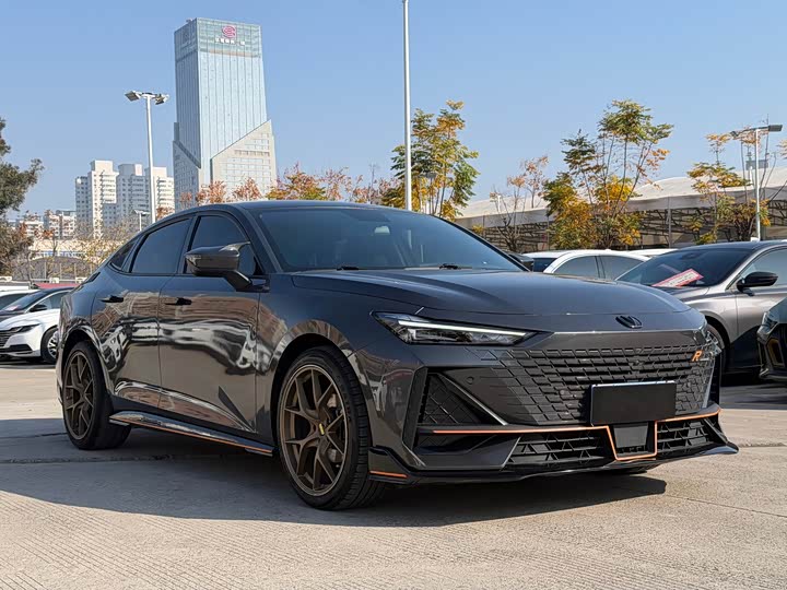 Фото 3 - Changan UNI-V