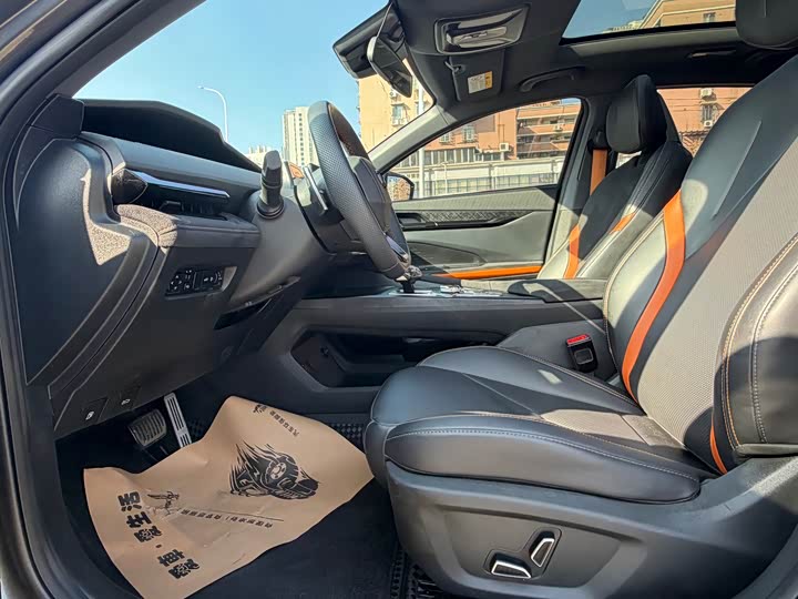 Фото 7 - Changan UNI-V