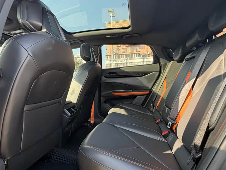 Фото 8 - Changan UNI-V