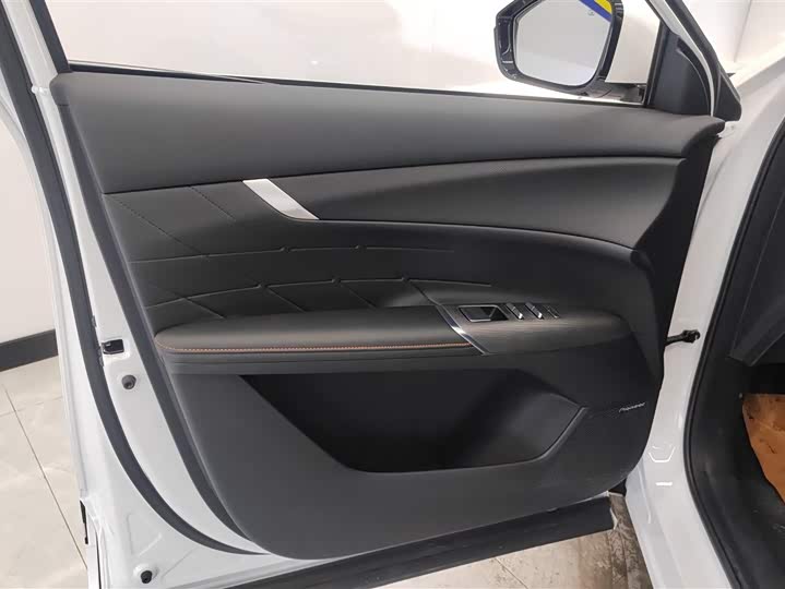 Фото 7 - Changan CS75 Plus