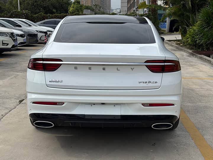 Фото 5 - Geely Preface