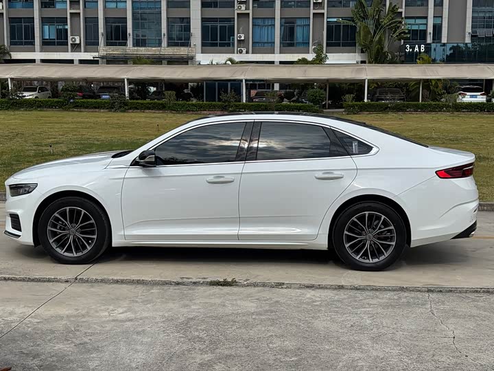 Фото 7 - Geely Preface