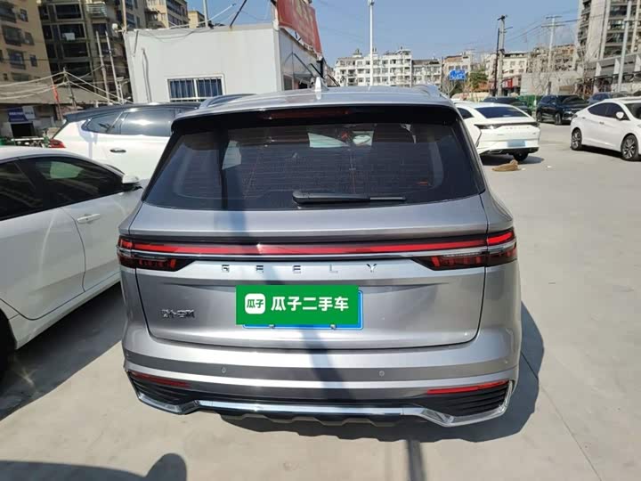 Фото 6 - Geely Monjaro