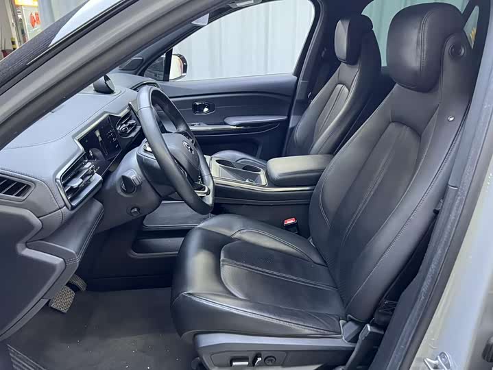 Фото 4 - Nio ES6