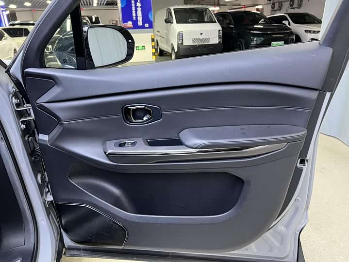 Фото 7 - Nio ES6