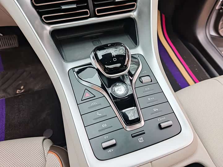 Фото 9 - BYD Song Pro Hybrid