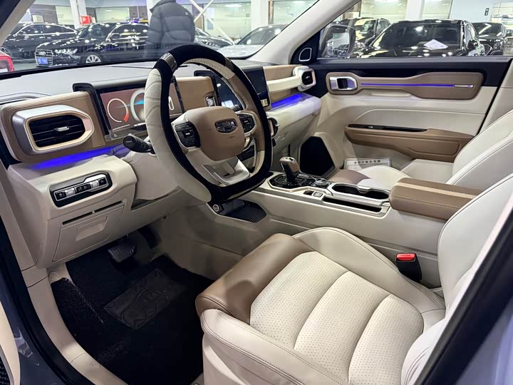 Фото 3 - Geely Icon