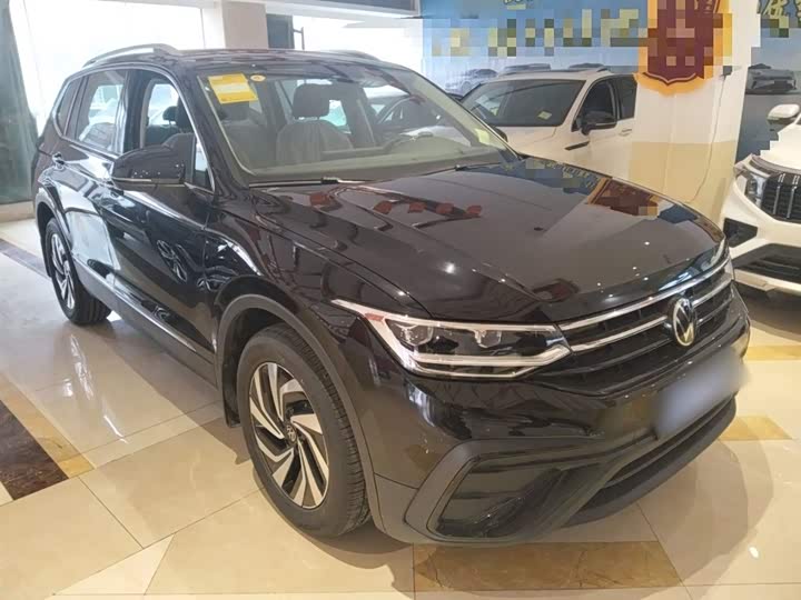 Фото 4 - Volkswagen Tiguan L Pro