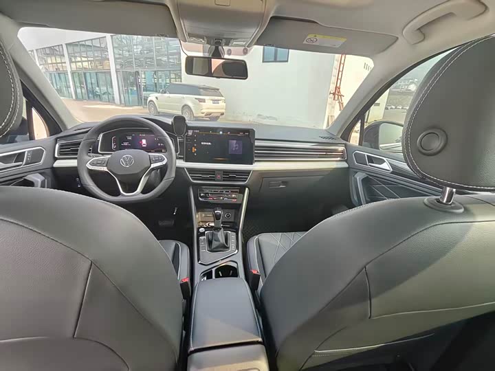 Фото 5 - Volkswagen Tiguan L Pro