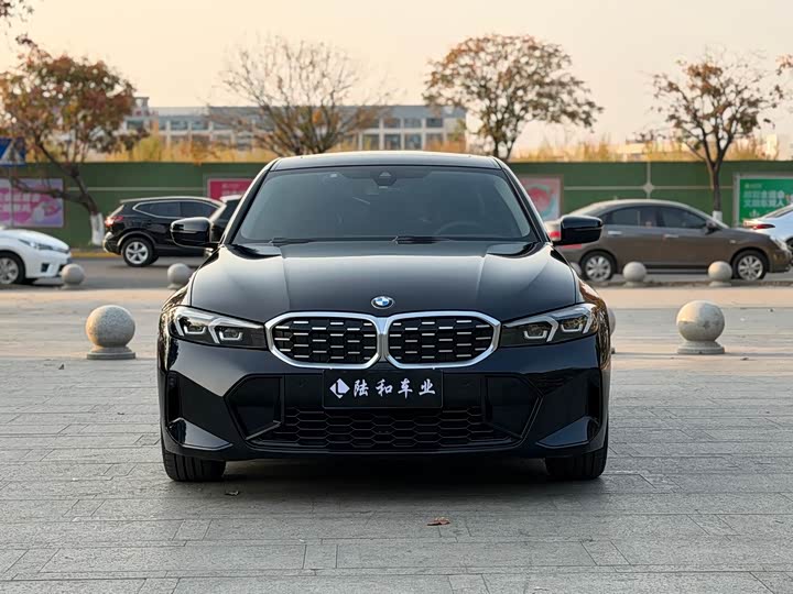 Фото 2 - BMW 3 Series