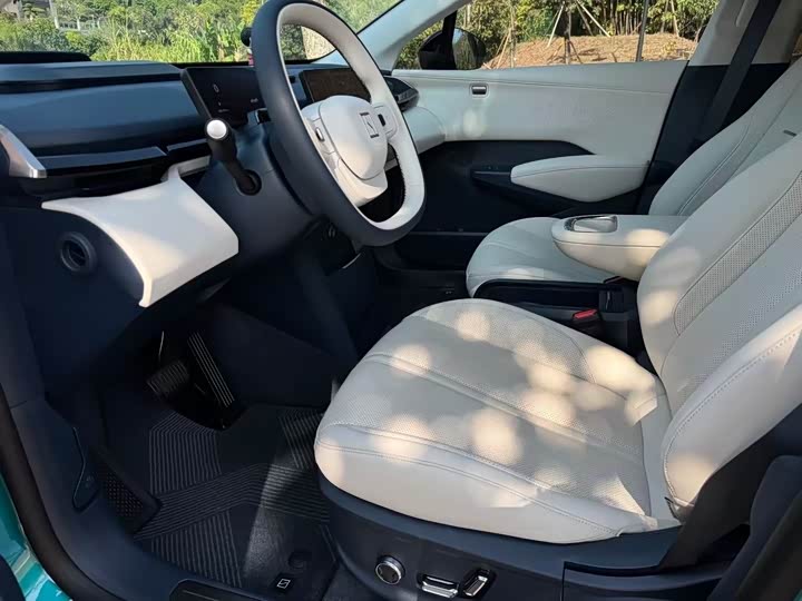 Фото 4 - Zeekr X