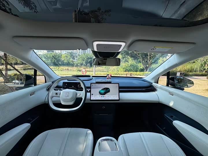 Фото 5 - Zeekr X