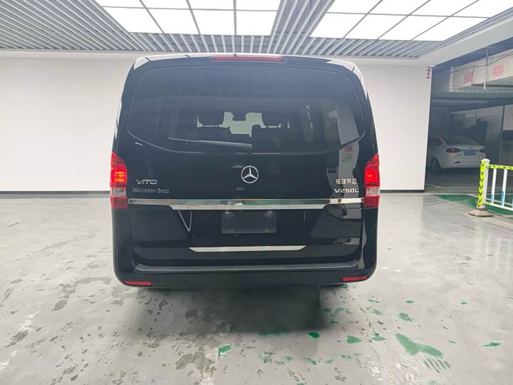 Фото 5 - Mercedes-Benz Vito