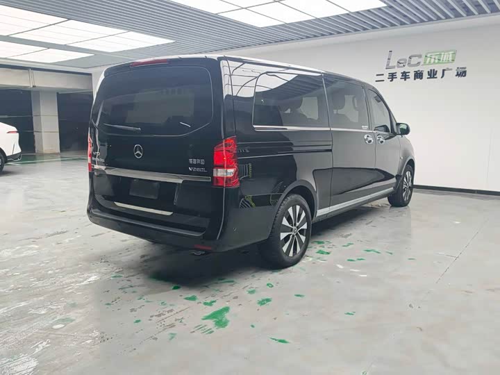 Фото 6 - Mercedes-Benz Vito