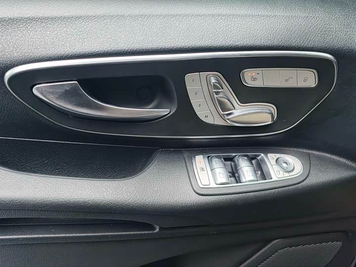 Фото 8 - Mercedes-Benz Vito