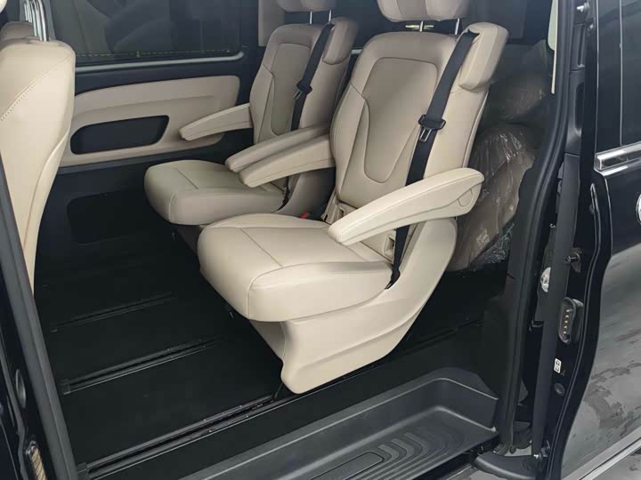 Фото 9 - Mercedes-Benz Vito