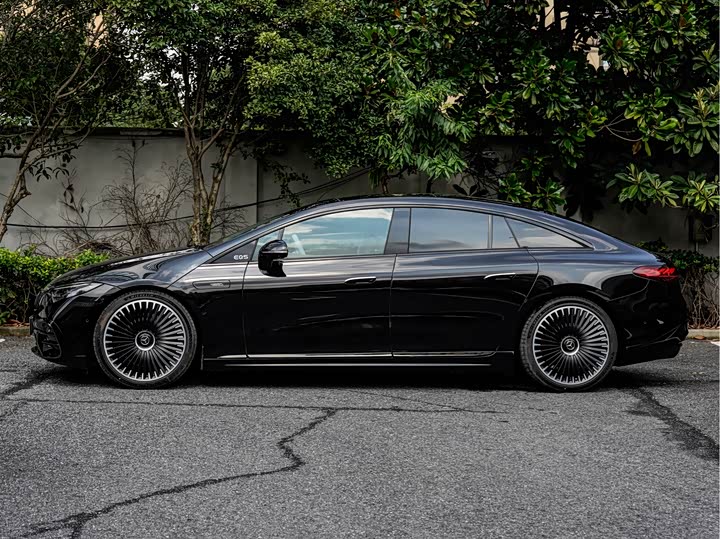 Фото 3 - Mercedes-Benz EQS AMG