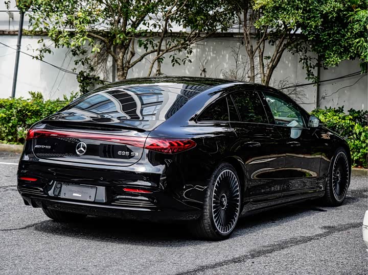 Фото 4 - Mercedes-Benz EQS AMG