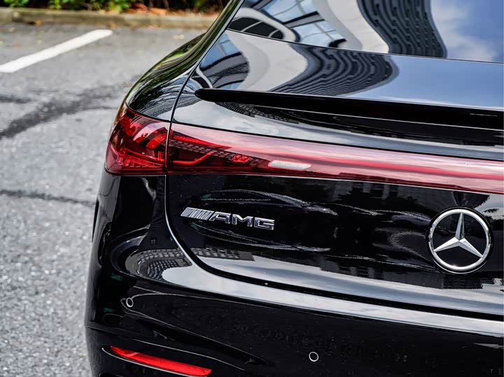 Фото 9 - Mercedes-Benz EQS AMG