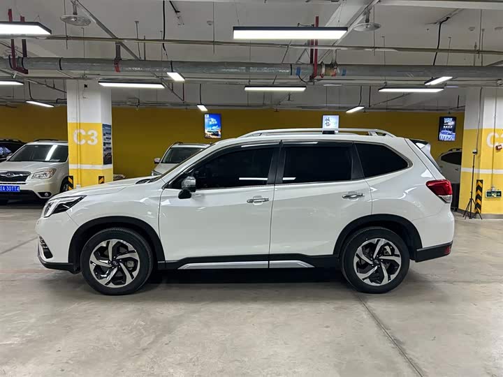 Фото 4 - Subaru Forester