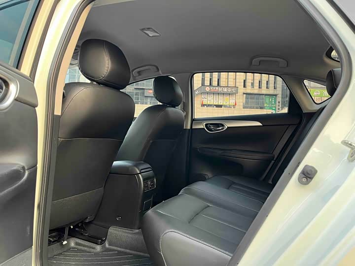 Фото 5 - Nissan Sylphy