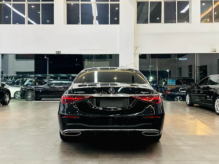 Фото 5 - Mercedes-Benz S-Class