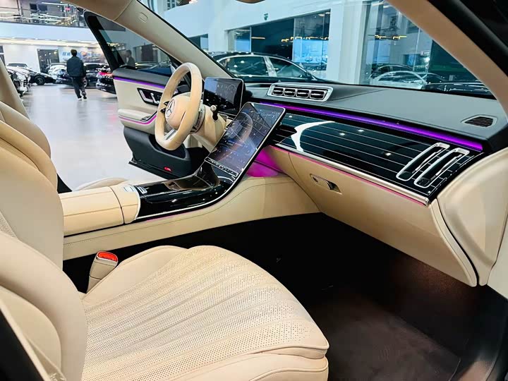 Фото 8 - Mercedes-Benz S-Class