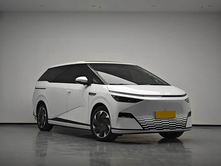 Фото 3 - XPeng X9