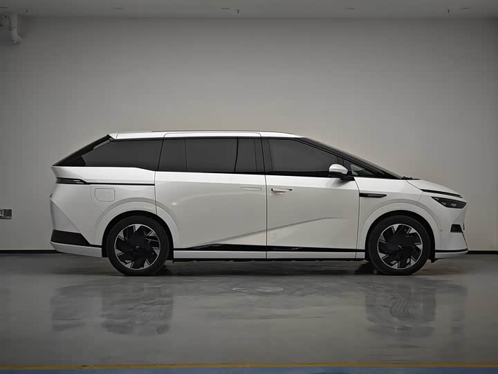 Фото 7 - XPeng X9