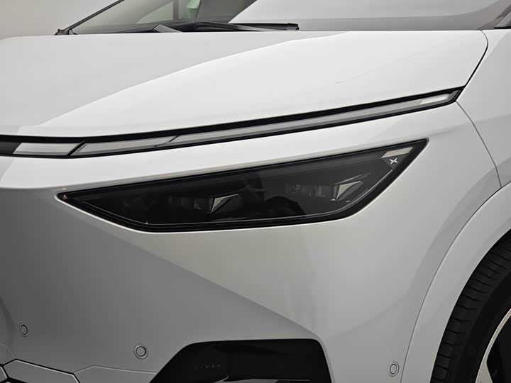 Фото 9 - XPeng X9