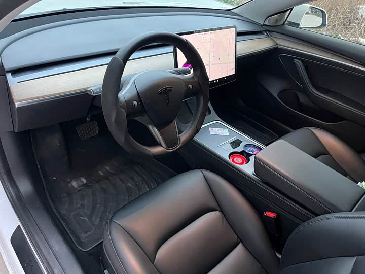 Фото 7 - Tesla Model 3