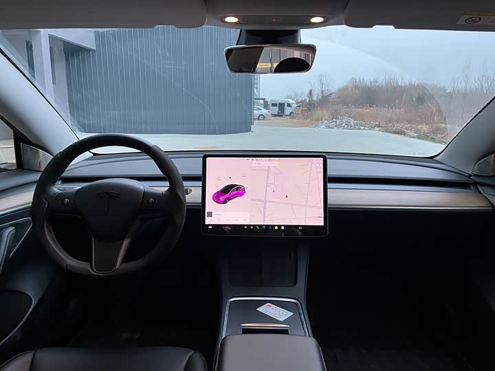 Фото 9 - Tesla Model 3