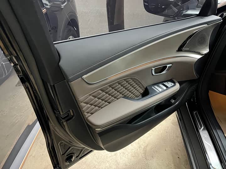 Фото 7 - BYD Han