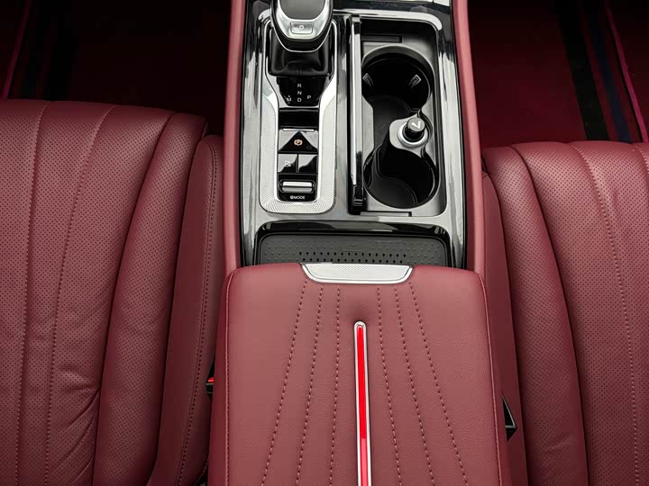 Фото 5 - Hongqi H5