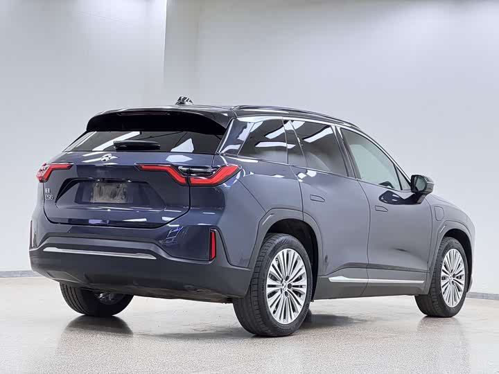 Фото 4 - Nio ES6