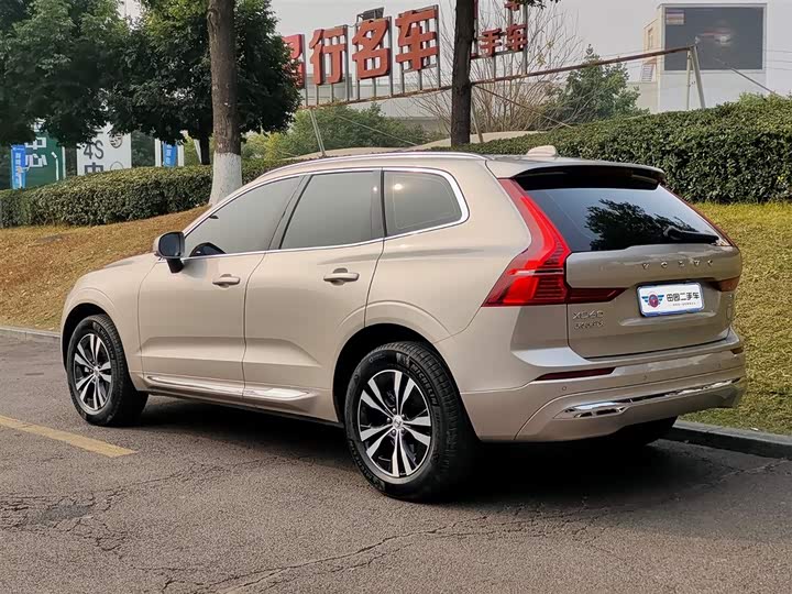 Фото 4 - Volvo XC60