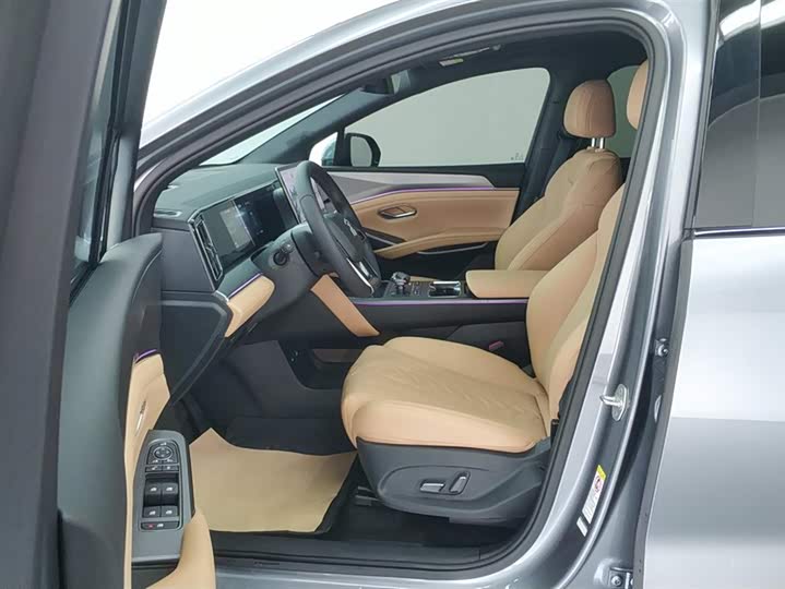 Фото 9 - BYD Song L DM-i Hybrid