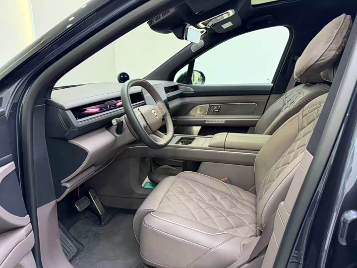 Фото 9 - Nio ES8